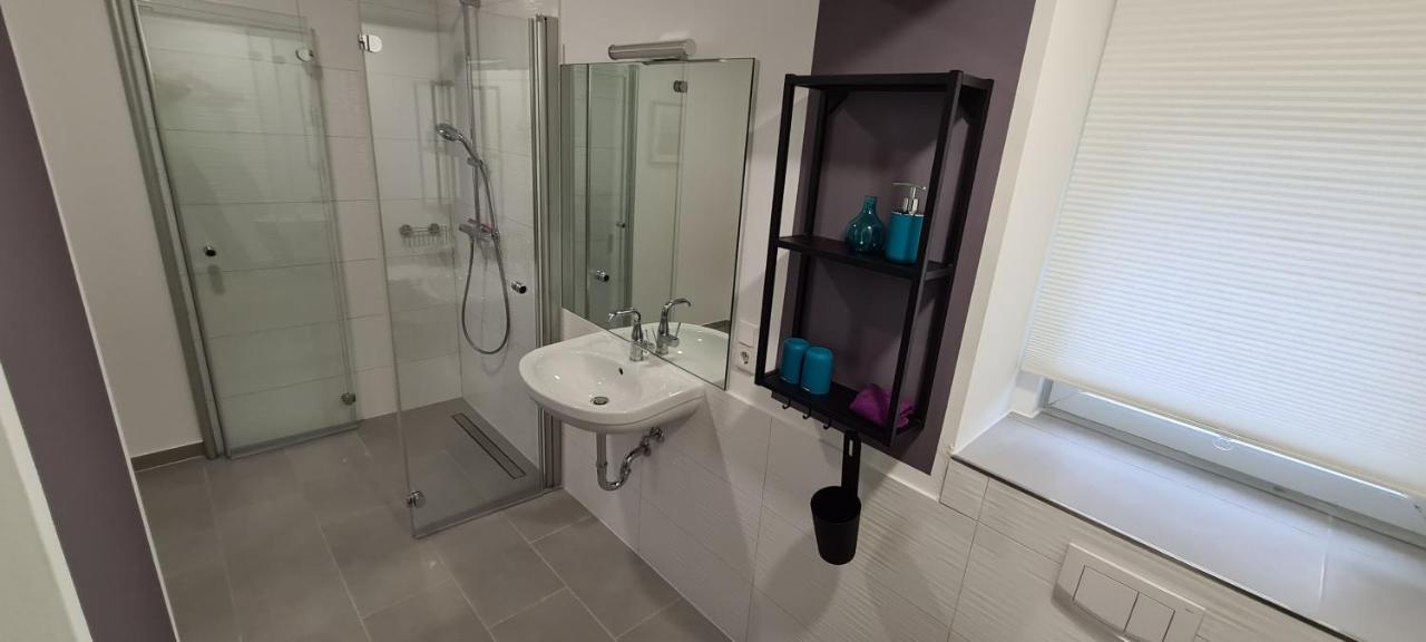 Appartement Lavendel, Ferienwohnung Mit Eigenem Eingang Wie Ein Kleines Haus Bad Salzuflen Dış mekan fotoğraf