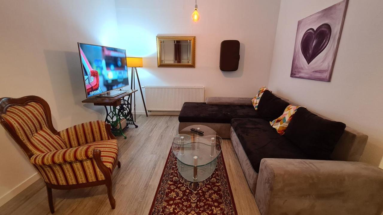 Appartement Lavendel, Ferienwohnung Mit Eigenem Eingang Wie Ein Kleines Haus Bad Salzuflen Dış mekan fotoğraf